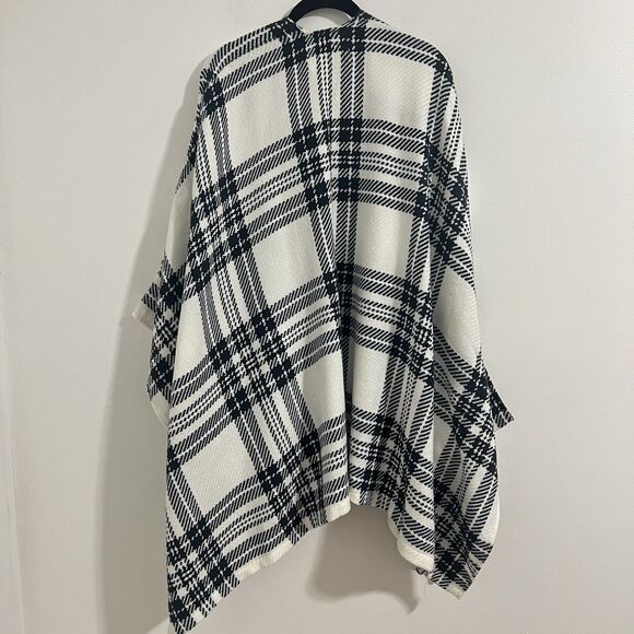 Abercrombie & Fitch Plaid Poncho One Size White and Black Country Boho Classic - Picture 2 of 5